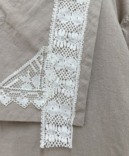 TSUHARU by samansa Mos2（ツハル バイ サマンサモスモス）TSUHARU by samansa Mos2 (ツハル バイ サマンサモスモス) アンティークレースワンピース ベージュ サイズ:フリー 未使用品の古着・服飾アイテム