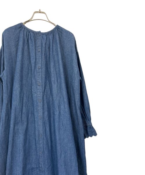 Samansa Mos2（サマンサモスモス）Samansa Mos2 (サマンサモスモス) kazumi (カズミ) 袖口刺繍デニムワンピース ネイビー サイズ:フリー 未使用品の古着・服飾アイテム