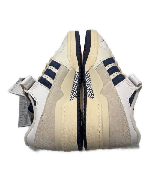 adidas（アディダス）adidas (アディダス) FORUM 84 LOW ベージュ×ネイビー サイズ:30cm 未使用品の古着・服飾アイテム