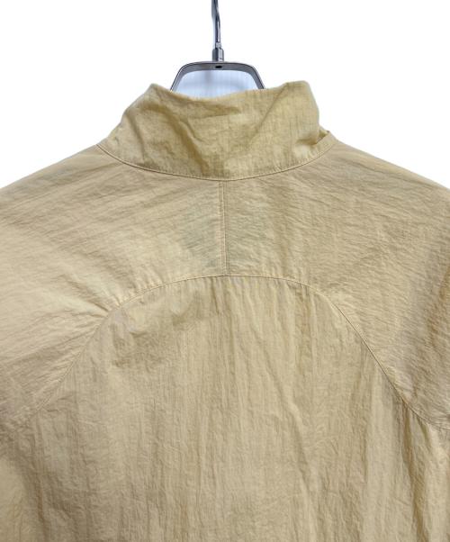 NIKE（ナイキ）NIKE (ナイキ) ナイロンジャケット ベージュ サイズ:Mの古着・服飾アイテム