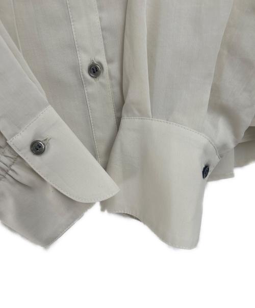 SHIPS（シップス）SHIPS (シップス) エアリーブロードプリーツブラウス オフホワイト サイズ:1 未使用品の古着・服飾アイテム
