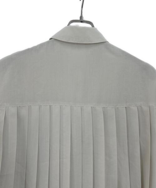 SHIPS（シップス）SHIPS (シップス) エアリーブロードプリーツブラウス オフホワイト サイズ:1 未使用品の古着・服飾アイテム