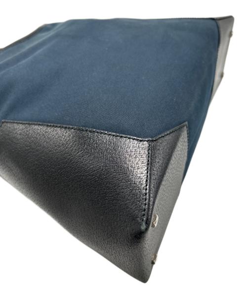 Salvatore Ferragamo（サルヴァトーレ フェラガモ）Salvatore Ferragamo (サルヴァトーレ フェラガモ) ワンショルダーバッグ ネイビー×ブラックの古着・服飾アイテム