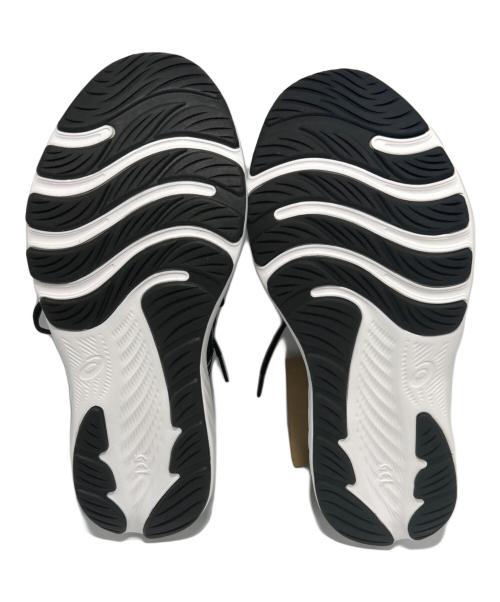 asics（アシックス）asics (アシックス) ランニングシューズ ブラック×ホワイト サイズ:28 未使用品の古着・服飾アイテム