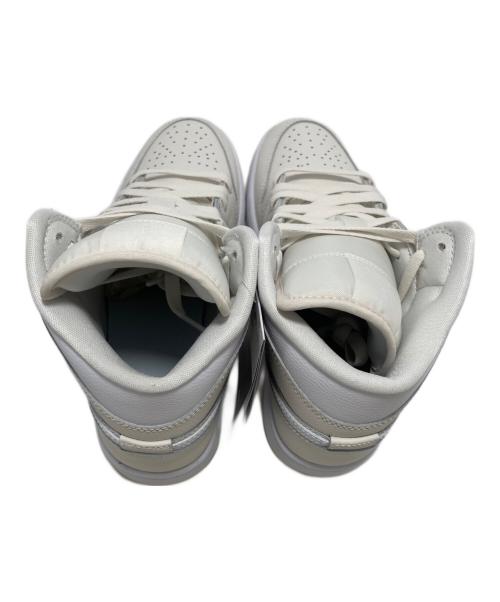 NIKE（ナイキ）NIKE (ナイキ) スニーカー アイボリー×ホワイト サイズ:25 未使用品の古着・服飾アイテム