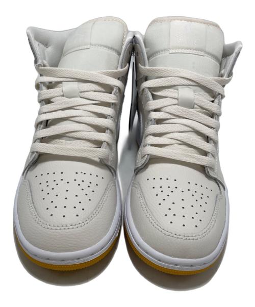 NIKE（ナイキ）NIKE (ナイキ) スニーカー アイボリー×ホワイト サイズ:25 未使用品の古着・服飾アイテム