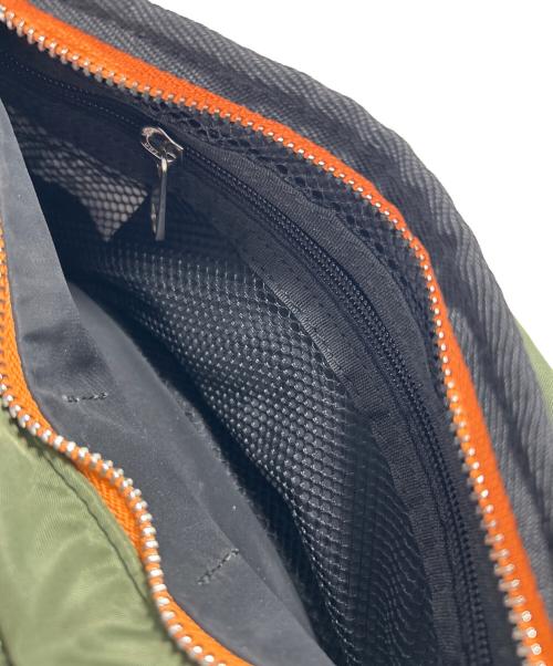 sacai（サカイ）sacai (サカイ) A.P.C. (アーペーセー) ボディーバッグ オリーブの古着・服飾アイテム