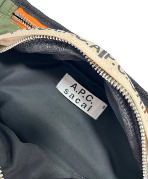 sacai（サカイ）sacai (サカイ) A.P.C. (アーペーセー) ボディーバッグ オリーブの古着・服飾アイテム