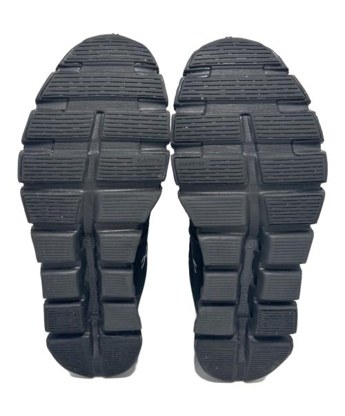 on（オン）on (オン) スニーカー ブラック サイズ:27.5の古着・服飾アイテム