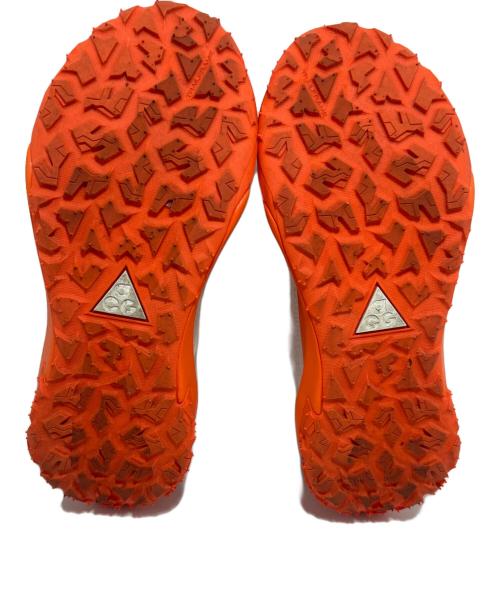 NIKE ACG（ナイキエーシージー）NIKE ACG (ナイキエージーシー) スニーカー ホワイト×オレンジ サイズ:27.5の古着・服飾アイテム