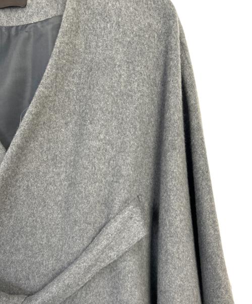 anuans（アニュアンス）anuans (アニュアンス) ベルテッドウールケープ グレー サイズ:FREEの古着・服飾アイテム