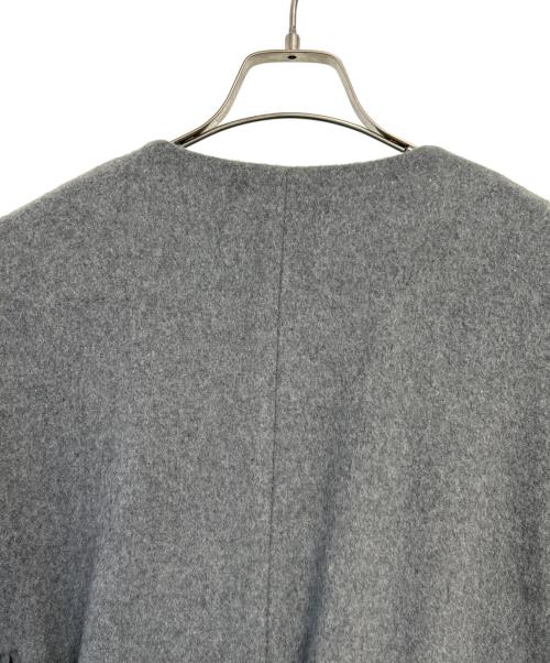 anuans（アニュアンス）anuans (アニュアンス) ベルテッドウールケープ グレー サイズ:FREEの古着・服飾アイテム