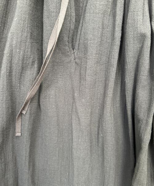 YLEVE（イレーヴ）YLEVE (イレーヴ) 長袖ブラウス ブラック サイズ:1の古着・服飾アイテム