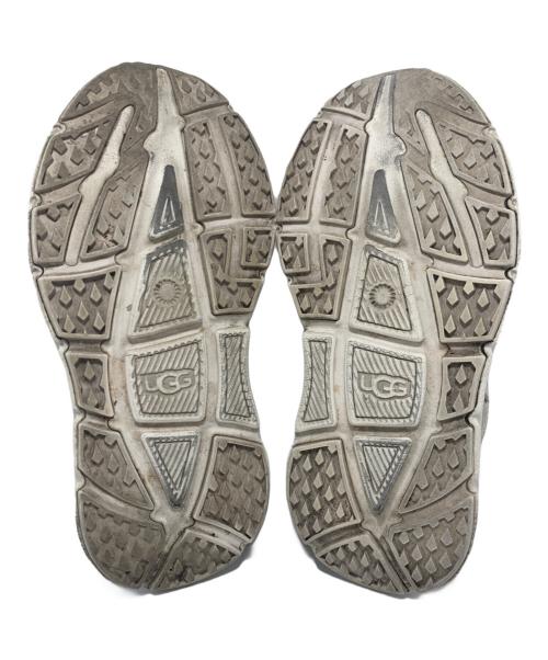 UGG（アグ）UGG (アグ) スニーカー ホワイト×グレー サイズ:22.5の古着・服飾アイテム