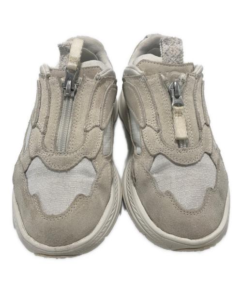 UGG（アグ）UGG (アグ) スニーカー ホワイト×グレー サイズ:22.5の古着・服飾アイテム