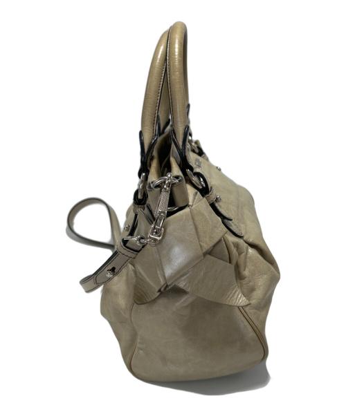 MIU MIU（ミュウミュウ）MIU MIU (ミュウミュウ) 2WAYショルダーバッグ アイボリーの古着・服飾アイテム