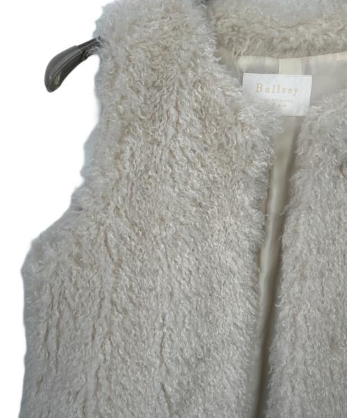 BALLSEY（ボールジィ）BALLSEY (ボールジィ) プードルファークルーネックジレ ホワイト サイズ:36の古着・服飾アイテム