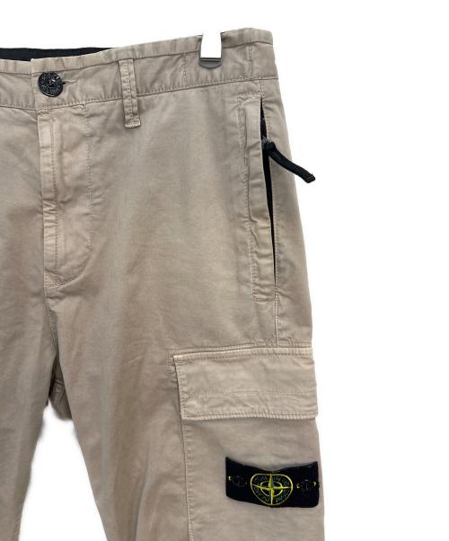 STONE ISLAND（ストーンアイランド）STONE ISLAND (ストーンアイランド) ガーメントダイ加工カーゴパンツ ベージュ サイズ:W30の古着・服飾アイテム