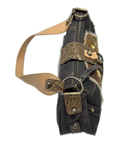 GUESS（ゲス）GUESS (ゲス) ワンショルダーバッグの古着・服飾アイテム