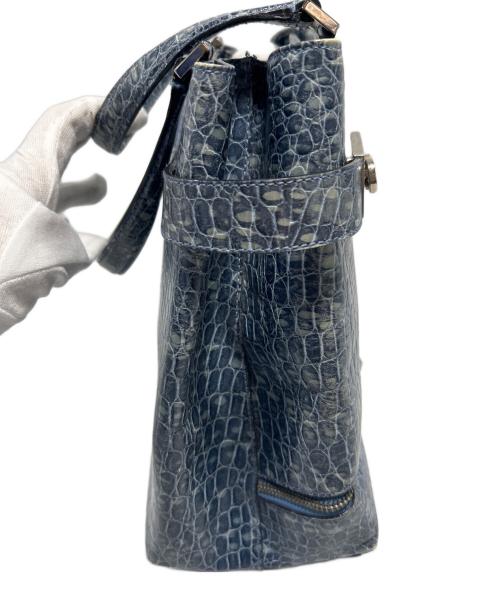 Salvatore Ferragamo（サルヴァトーレ フェラガモ）Salvatore Ferragamo (サルヴァトーレ フェラガモ) 型押しハンドバッグ ブルーの古着・服飾アイテム