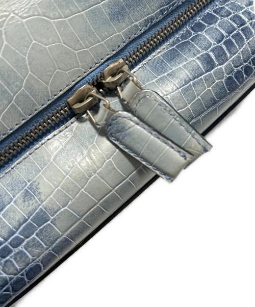 Salvatore Ferragamo（サルヴァトーレ フェラガモ）Salvatore Ferragamo (サルヴァトーレ フェラガモ) 型押しハンドバッグ ブルーの古着・服飾アイテム