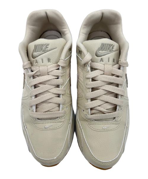 NIKE（ナイキ）NIKE (ナイキ) スニーカー ベージュ サイズ:24.5の古着・服飾アイテム
