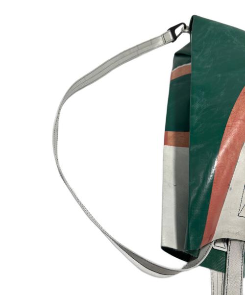 FREITAG（フライターグ）FREITAG (フライターグ) 2WAYトートバッグ グリーン×ホワイト×レッドの古着・服飾アイテム