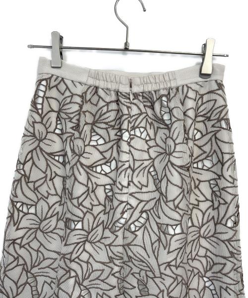 Snidel（スナイデル）Snidel (スナイデル) カットワークセミフレアスカート グレー×ブラウン サイズ:1の古着・服飾アイテム