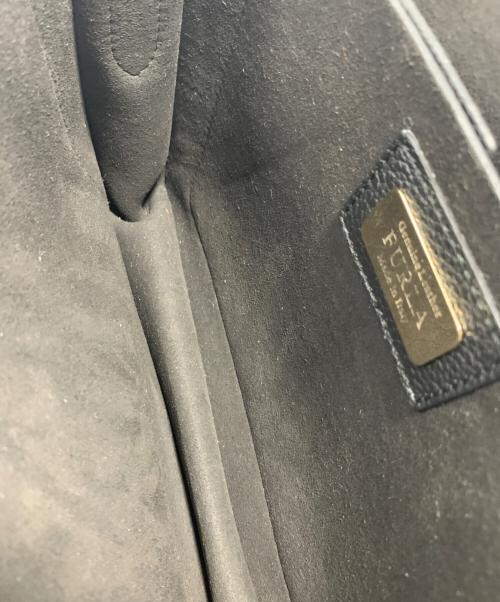 FURLA（フルラ）FURLA (フルラ) フラップショルダーバッグ ブラックの古着・服飾アイテム