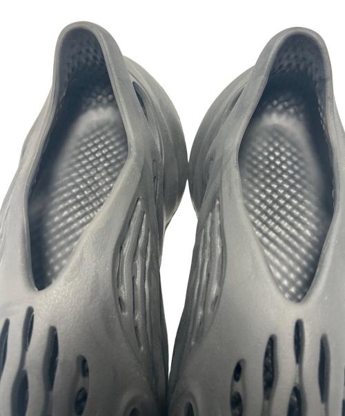 adidas（アディダス）adidas (アディダス) サンダル グレー サイズ:26.5の古着・服飾アイテム