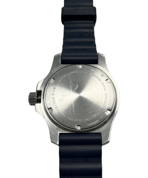 VICTORINOX（ビクトリノックス）VICTORINOX (ビクトリノックス) 腕時計 シルバー×ネイビーの古着・服飾アイテム