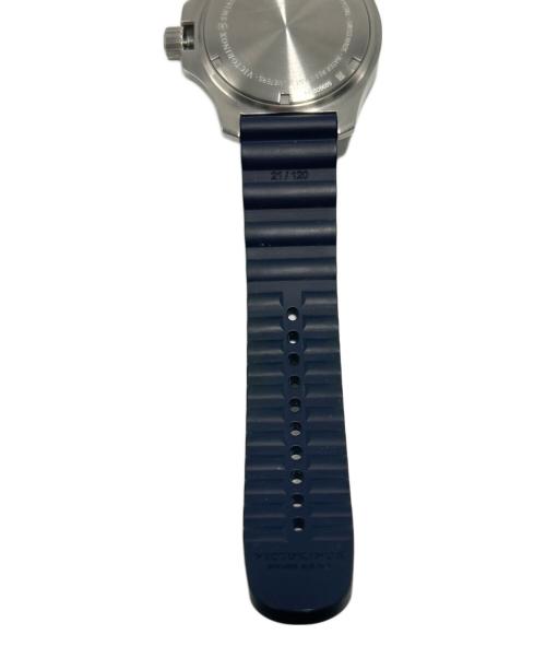 VICTORINOX（ビクトリノックス）VICTORINOX (ビクトリノックス) 腕時計 シルバー×ネイビーの古着・服飾アイテム