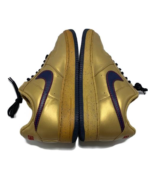 NIKE（ナイキ）NIKE (ナイキ) スニーカー ゴールド サイズ:27.5の古着・服飾アイテム