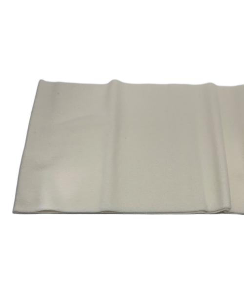 Vivienne Westwood（ヴィヴィアンウエストウッド）Vivienne Westwood (ヴィヴィアンウエストウッド) マフラー ホワイト 未使用品の古着・服飾アイテム