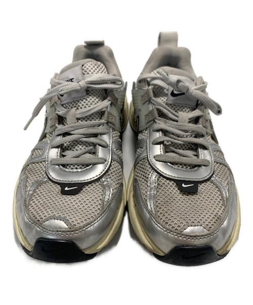 NIKE（ナイキ）NIKE (ナイキ) スニーカー グレー サイズ:26cmの古着・服飾アイテム