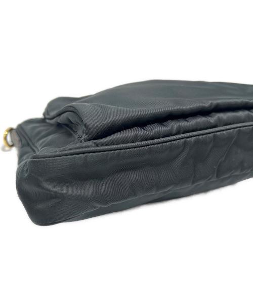 PRADA（プラダ）PRADA (プラダ) ショルダーバッグ グリーンの古着・服飾アイテム