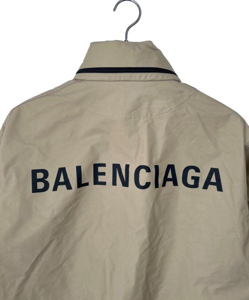 BALENCIAGA（バレンシアガ）BALENCIAGA (バレンシアガ) オーバーサイズ バックロゴ ウィンドブレーカー ベージュ サイズ:34の古着・服飾アイテム
