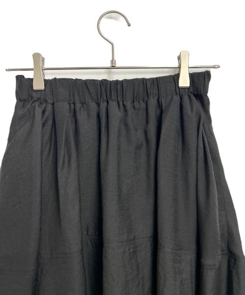 Mila Owen（ミラオーウェン）Mila Owen (ミラオーウェン) ラメパフスリーブニットフレアスカート ブラック サイズ:1 未使用品の古着・服飾アイテム