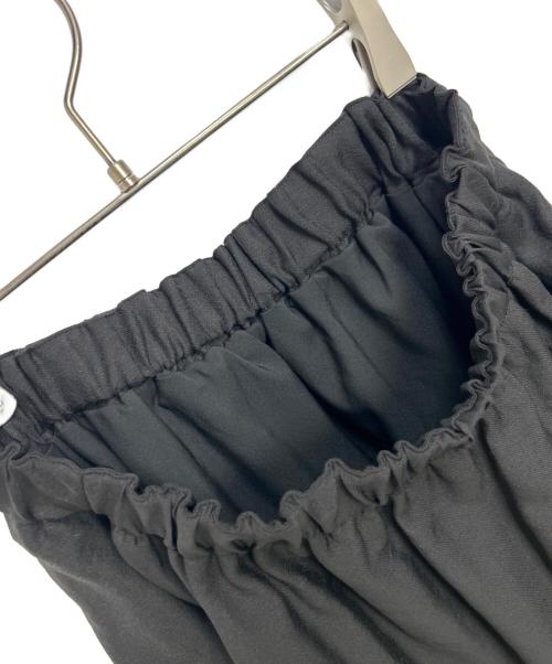 Mila Owen（ミラオーウェン）Mila Owen (ミラオーウェン) ラメパフスリーブニットフレアスカート ブラック サイズ:1 未使用品の古着・服飾アイテム