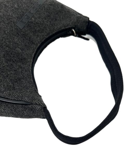 PRADA SPORTS（プラダスポーツ）PRADA SPORTS (プラダスポーツ) アクセサリーポーチ グレー×ブラックの古着・服飾アイテム