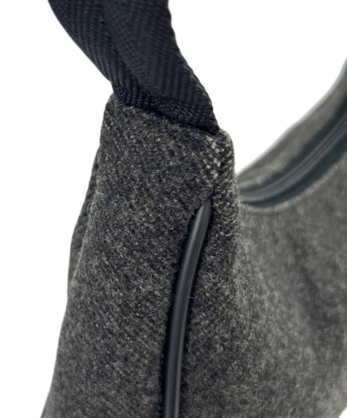 PRADA SPORTS（プラダスポーツ）PRADA SPORTS (プラダスポーツ) アクセサリーポーチ グレー×ブラックの古着・服飾アイテム