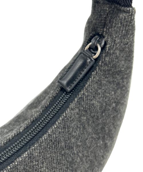 PRADA SPORTS（プラダスポーツ）PRADA SPORTS (プラダスポーツ) アクセサリーポーチ グレー×ブラックの古着・服飾アイテム