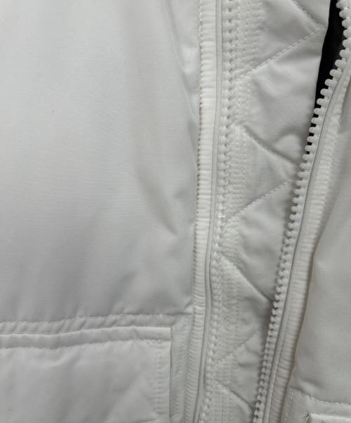 AVIREX（アヴィレックス）AVIREX (アヴィレックス) 中綿ジャケット ホワイト サイズ:Mの古着・服飾アイテム