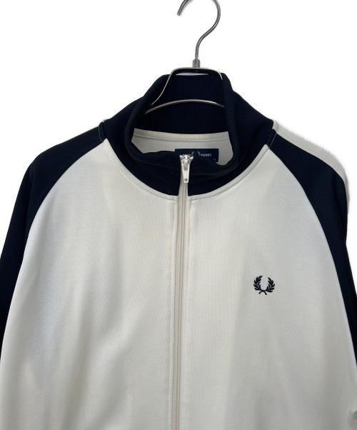 FRED PERRY（フレッドペリー）FRED PERRY (フレッドペリー) トラックジャケット ホワイト×ブラック サイズ:XLの古着・服飾アイテム