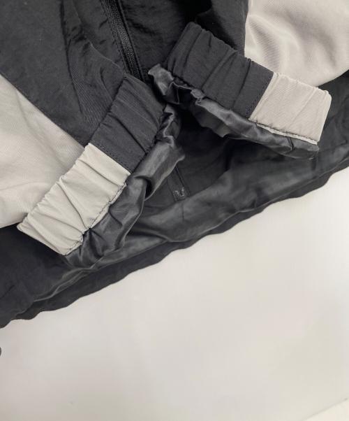 HUF（ハフ）HUF (ハフ) ナイロンジャケット ブラック×グレー サイズ:Lの古着・服飾アイテム