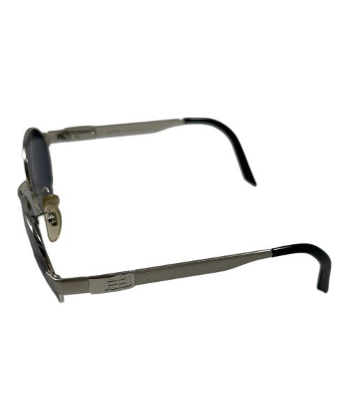 FENDI（フェンディ）FENDI (フェンディ) サングラス グレーの古着・服飾アイテム