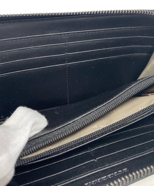 BURBERRY（バーバリー）BURBERRY (バーバリー) 長財布 ベージュ×ブラックの古着・服飾アイテム