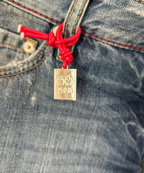 DSQUARED2（ディースクエアード）DSQUARED2 (ディースクエアード) リペア加工デニムパンツ インディゴ サイズ:48の古着・服飾アイテム