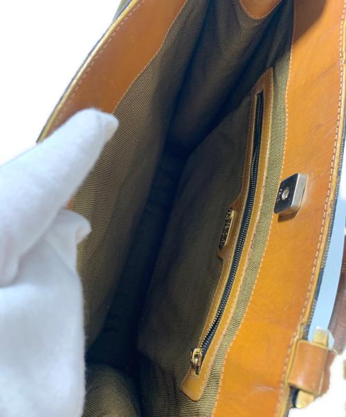 FENDI（フェンディ）FENDI (フェンディ) ハンドバッグ ブラウンの古着・服飾アイテム