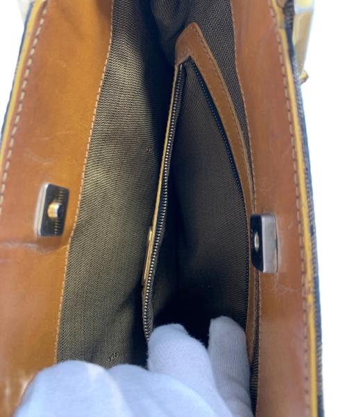 FENDI（フェンディ）FENDI (フェンディ) ハンドバッグ ブラウンの古着・服飾アイテム